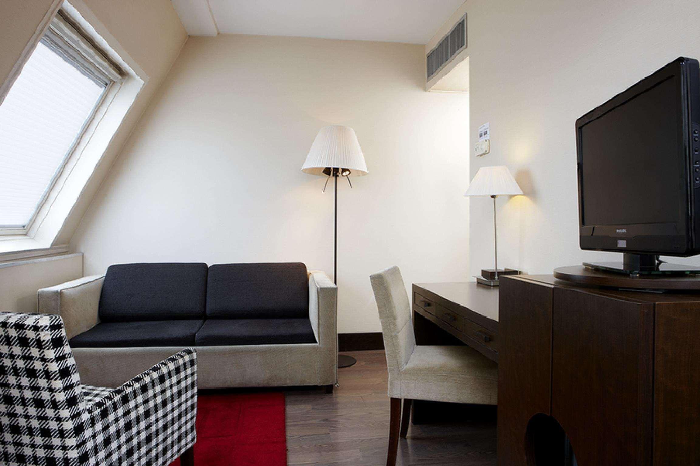 เอ็นเอช บรัสเซลส์ หลุยส์ Hotel Saint-Gilles ภายนอก รูปภาพ