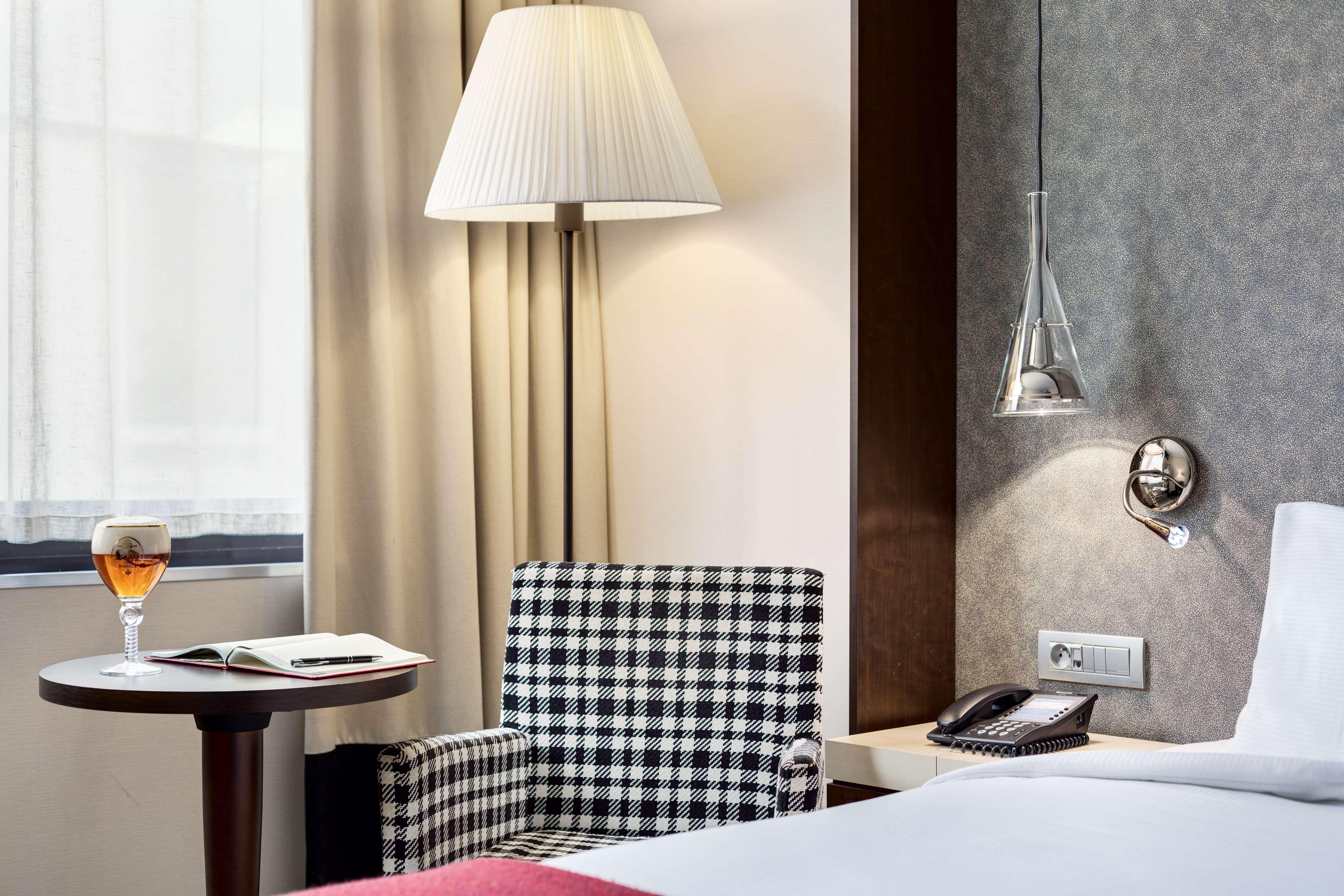 เอ็นเอช บรัสเซลส์ หลุยส์ Hotel Saint-Gilles ภายนอก รูปภาพ
