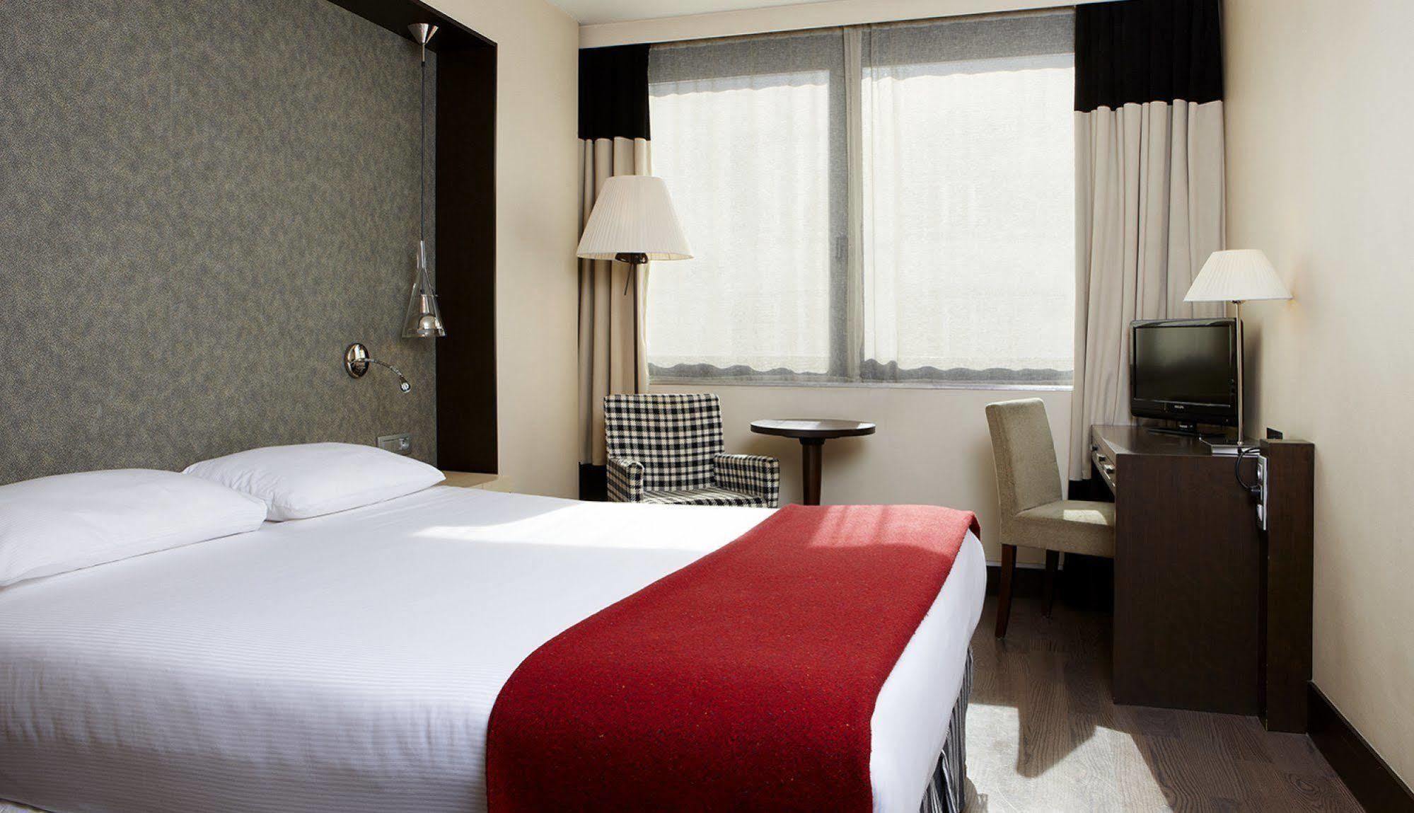 เอ็นเอช บรัสเซลส์ หลุยส์ Hotel Saint-Gilles ภายนอก รูปภาพ